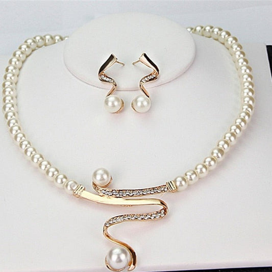 Set di Collana e Orecchini con Perla Naturale