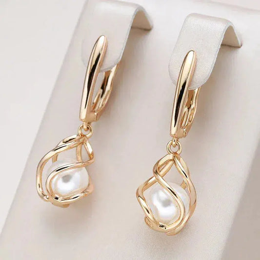 Orecchini Eleganti con Perle in Oro