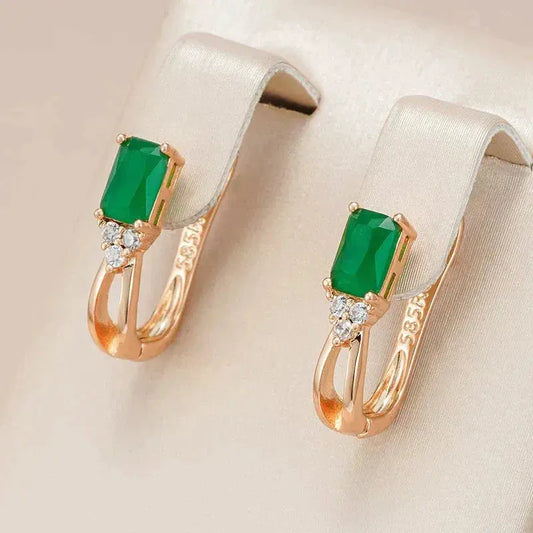 Orecchini eleganti in cristallo verde con zirconie in oro