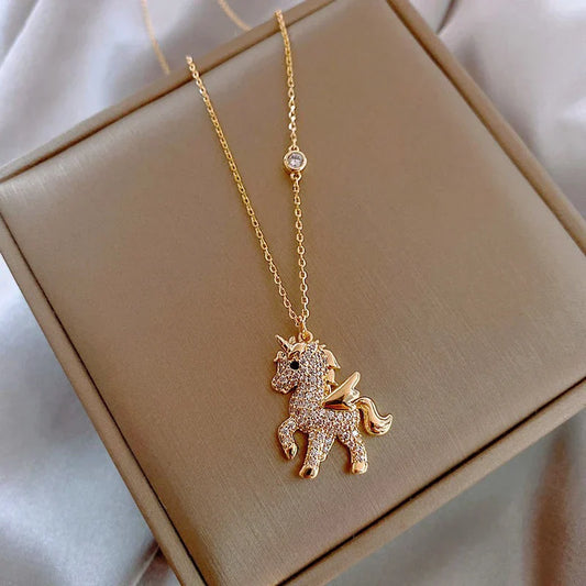 Collana con zirconio a forma di unicorno in oro