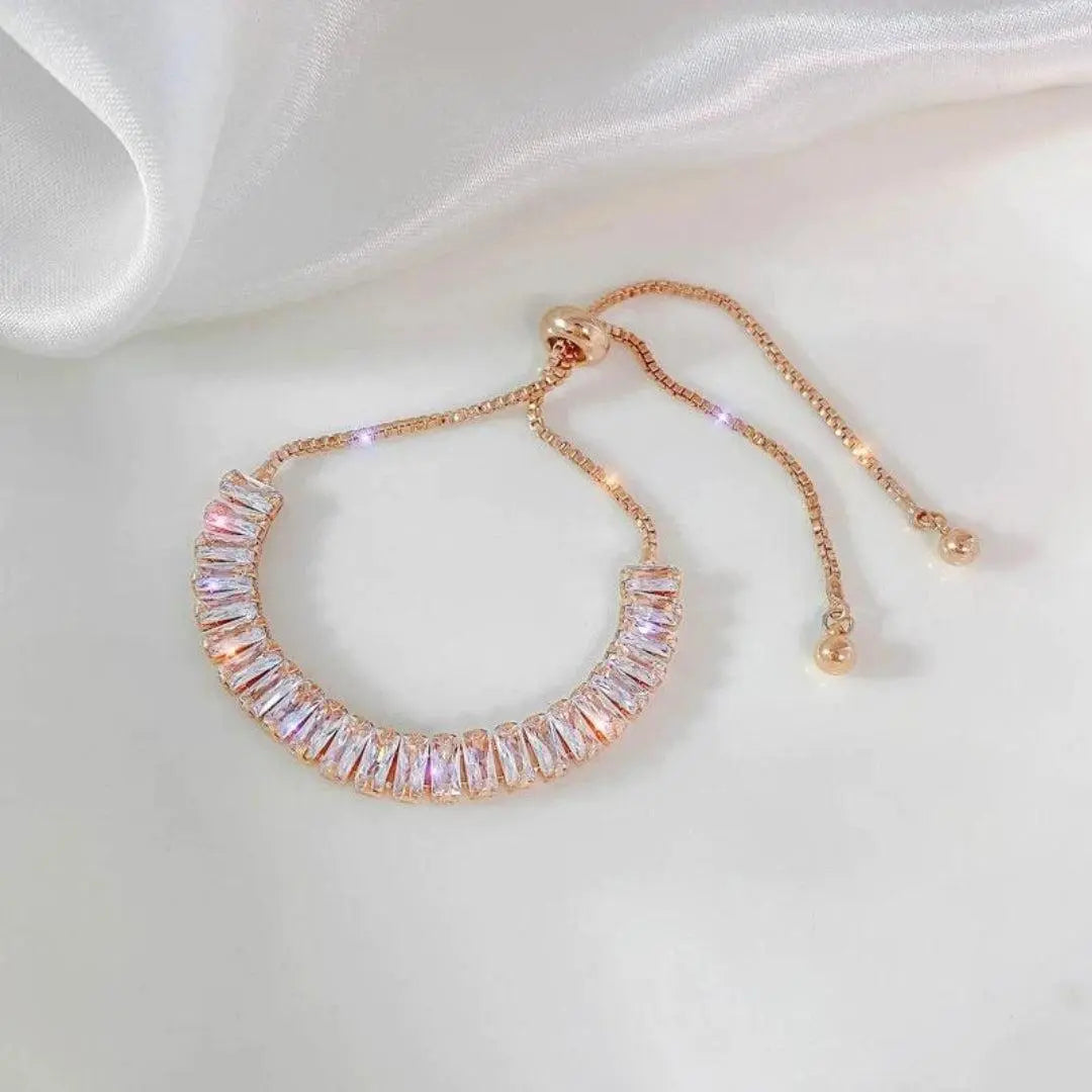 Bracciale regolabile con zirconi a cubo in oro e argento