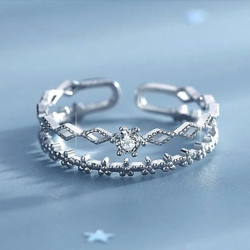 Anello in argento con zirconia regolabile