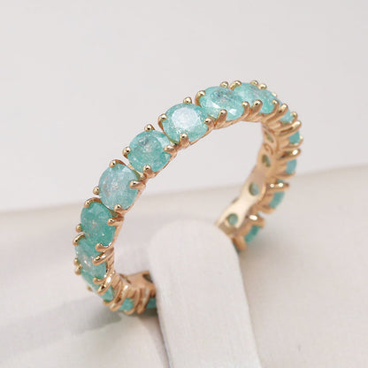 Anello di lusso in oro con pietre di zirconia colorate