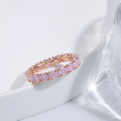 Anello di lusso in oro con pietre di zirconia colorate
