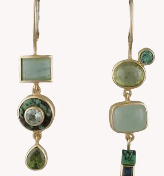 Orecchini vintage con pietre verdi pendenti