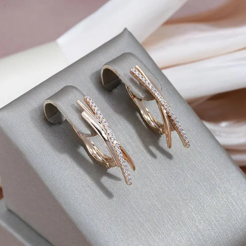 Orecchini Croce Raffinata Croce in Oro