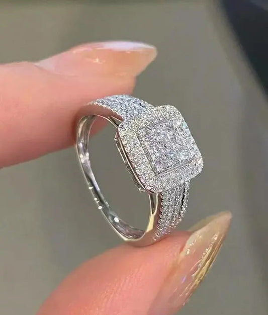 Anello Elegante di Radiosità – Argento Sterling e Zirconia