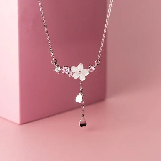 Collana floreale con pietre rosa in argento