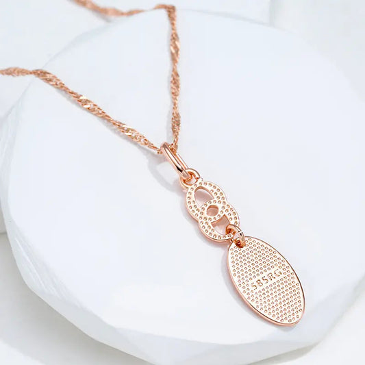 Collana placcata in oro con punta lucente