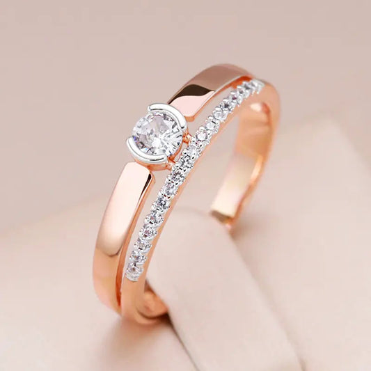 Anello di Lusso in Cristallo Bianco con Zirconia