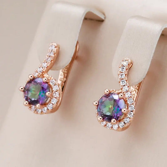 Piccoli orecchini con cristalli multicolore in oro