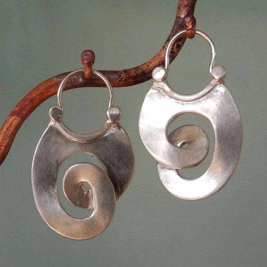 Orecchini in Argento di Forma Irregolare Vintage