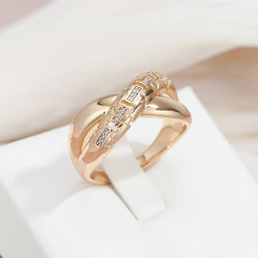 Anello Incrociato Elegante Incastonato con Zirconi