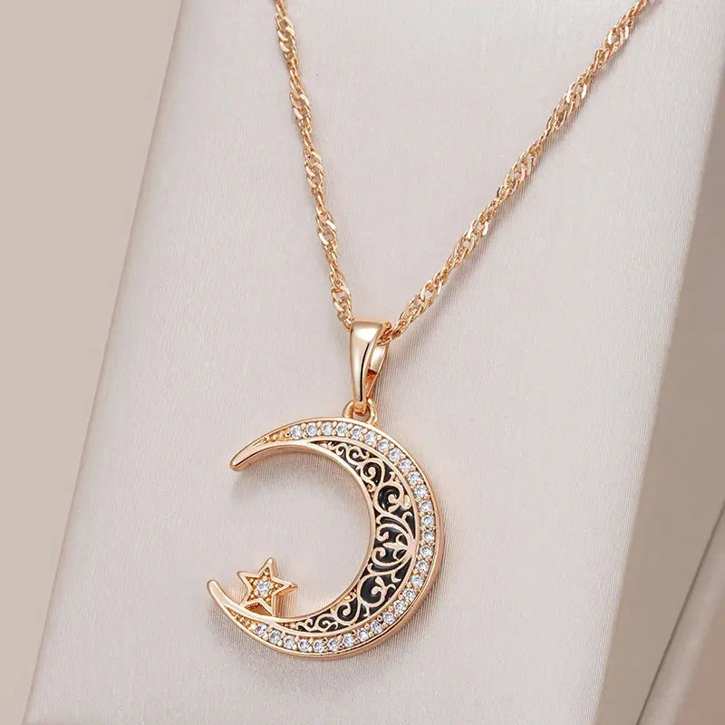 Collana Elegante e Brillante con Luna