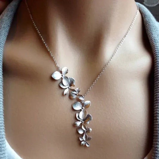 Collana Vintage con Fiore in Argento