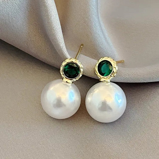 Orecchini con perla e cristallo verde