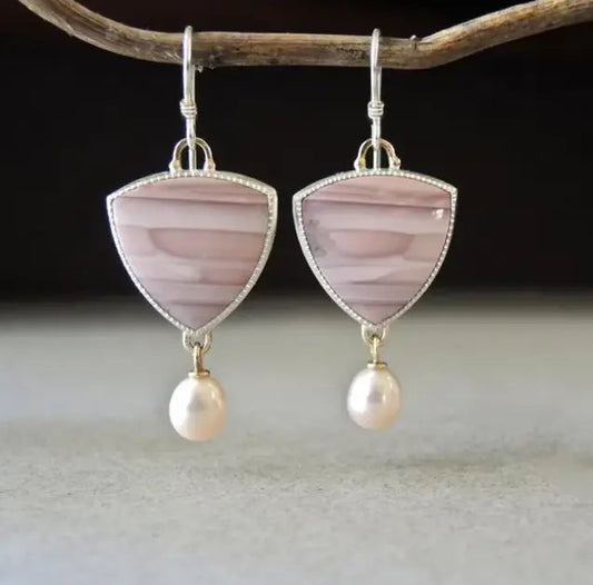 Orecchini di perle con pietra rosa vintage