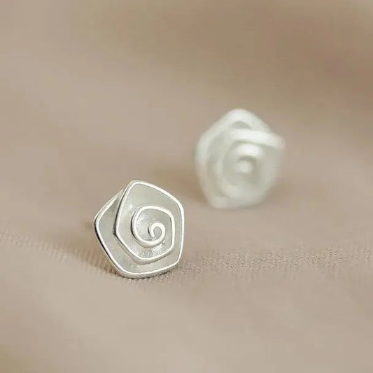 Orecchini vintage a forma di fiore bianco