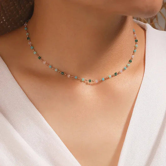 Collana con ciottoli placcati in oro multicolore