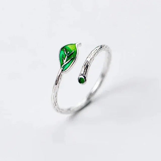 Anello in smalto a foglia verde