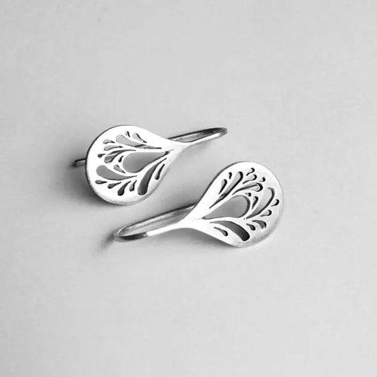 Orecchini a goccia in argento vuoto in stile vintage