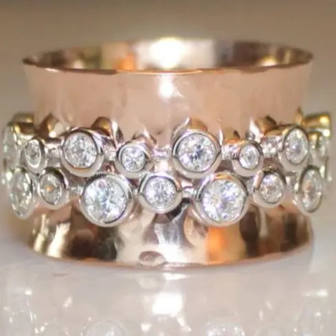 Anello a fascia vintage con zirconi rosa