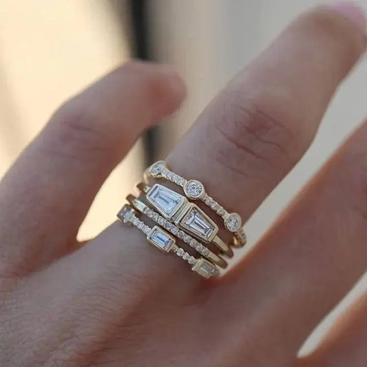 Set di anelli vintage in oro e zirconia