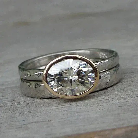 Anello Vintage Doppio in Argento con Zirconi