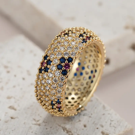 Set di anelli d'oro con zirconia blu e viola