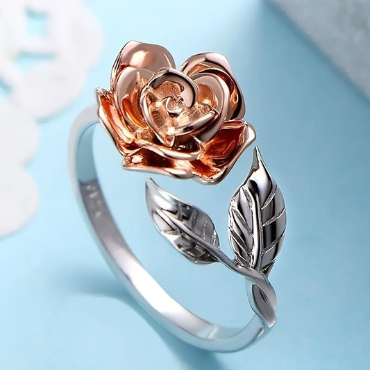 Anello vintage in argento con fiore