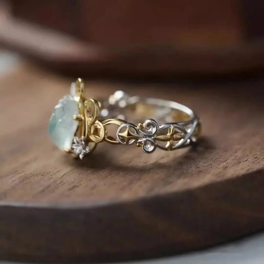 Anello vintage in oro e argento con cristalli di luna