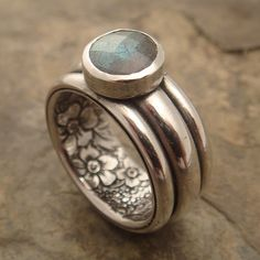 Anello a strati in pietra blu vintage