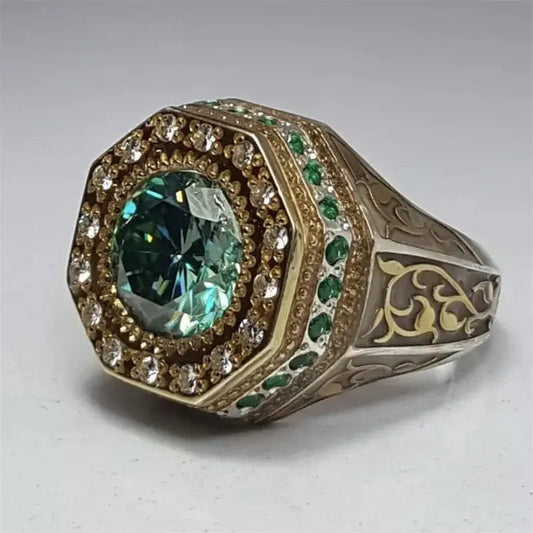 Anello verde in oro brillante vintage