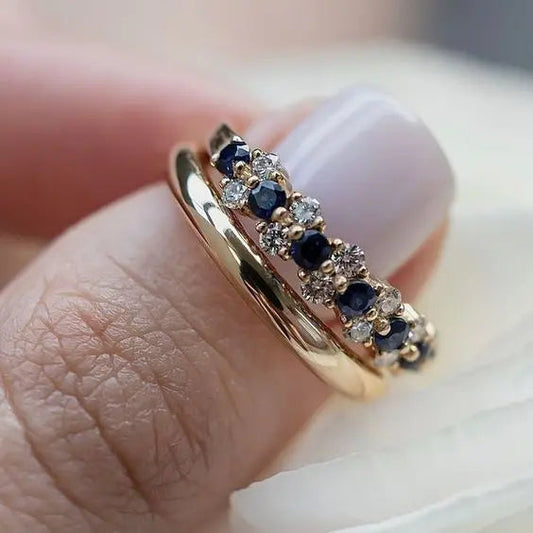 Anello in oro elegante vintage con zircónia blu