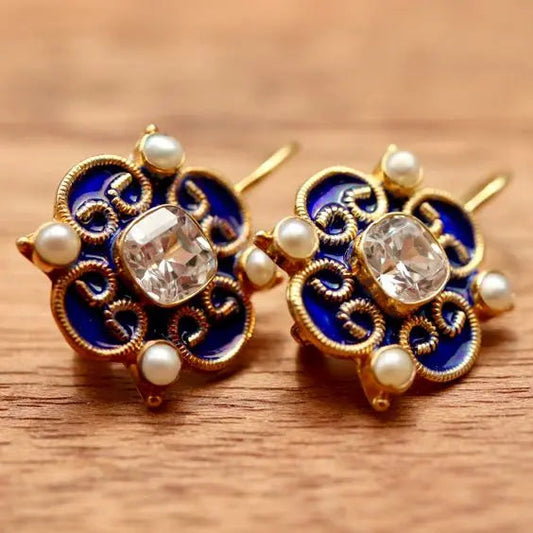 Orecchini blu con perle vintage