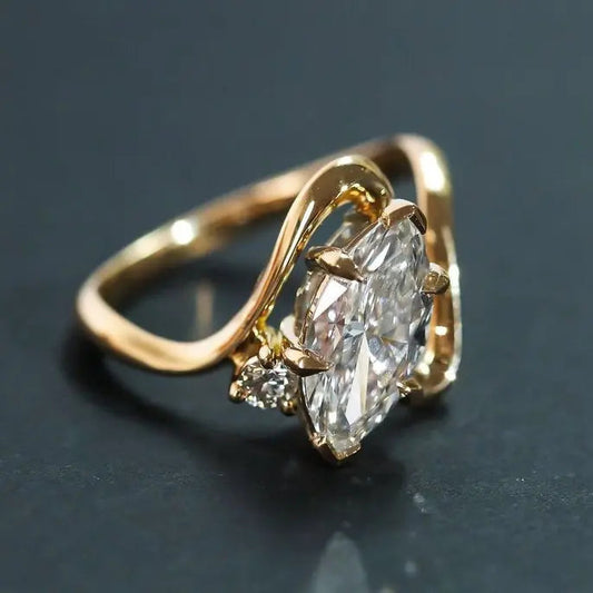 Anello in Cristallo e Oro Vintage