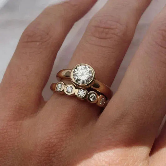 Set di Anelli d'Oro con Zirconia Vintage