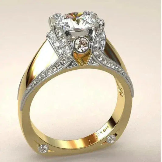 Anello d'oro con aspetto vintage