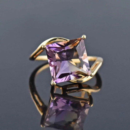 Anello viola con cristallo cubico vintage