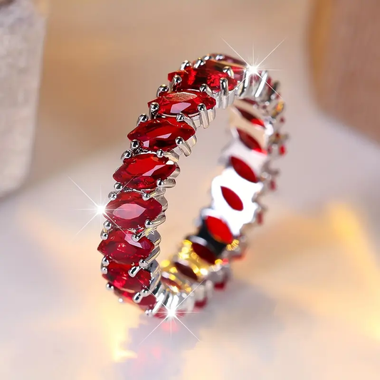 Anello Vintage in Cristallo Rosso