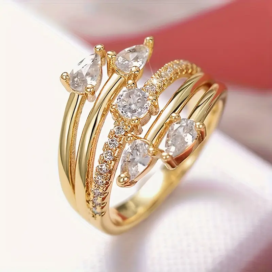 Anello in oro brillante in zirconia