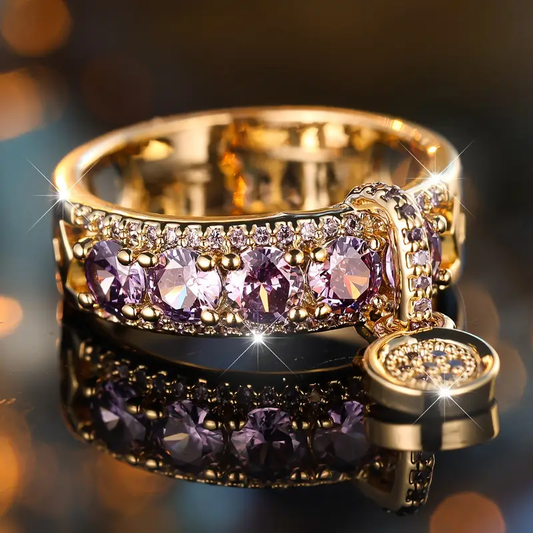 Anello con charm e zirconia viola