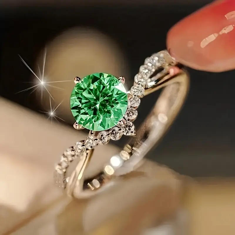 Anello incantevole con cristallo verde