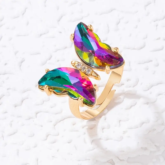 Anello con farfalla colorata