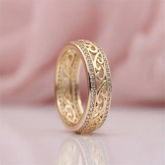 Anello d'oro Bright Hollow