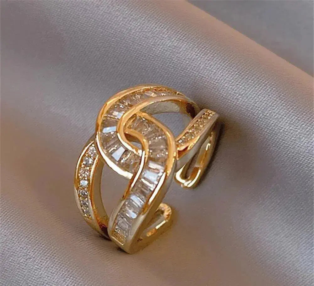 Anello elegante annodato