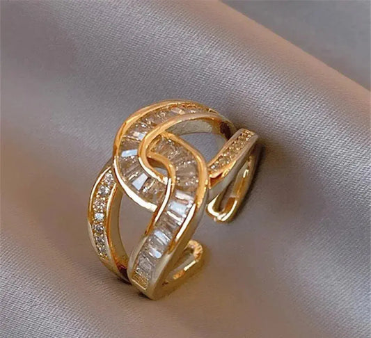 Anello elegante annodato