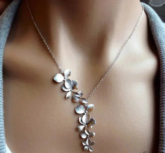 Collana vintage con fiore in argento